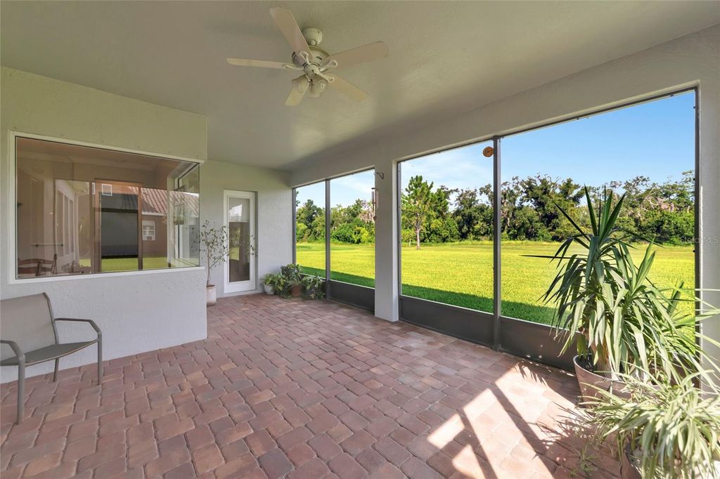 Image 39 of property listing at 16607 2ND AVENUE E, Bradenton, FL 34212