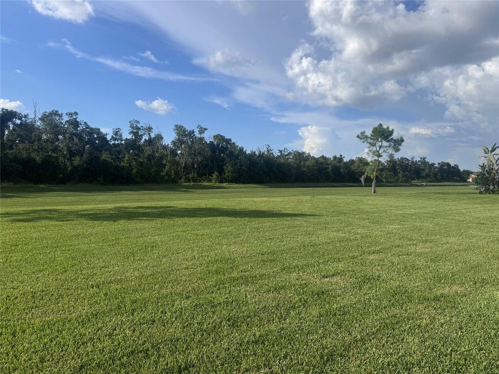 Image 43 of property listing at 16607 2ND AVENUE E, Bradenton, FL 34212