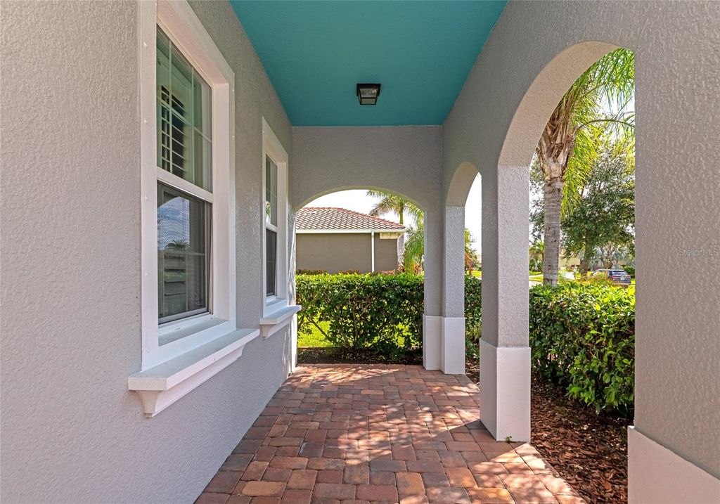 Image 44 of property listing at 16607 2ND AVENUE E, Bradenton, FL 34212