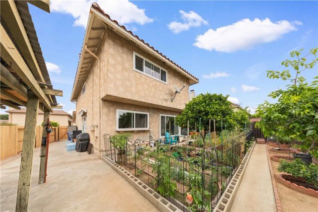 8226 Henshaw, Buena Park, CA 90621