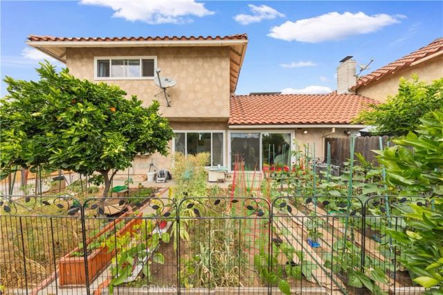 8226 Henshaw, Buena Park, CA 90621