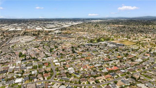 8226 Henshaw, Buena Park, CA 90621