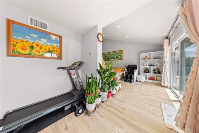 8226 Henshaw, Buena Park, CA 90621