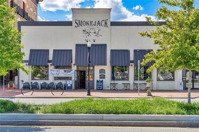 205 Shady Grove Lane, Alpharetta, GA 30009