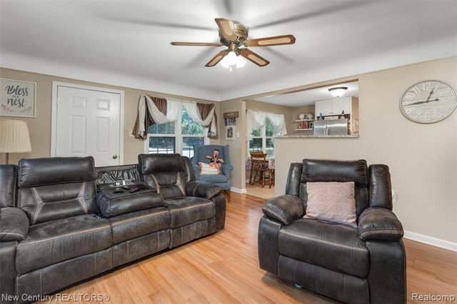 5763 Graves Street, Waterford, MI 48327