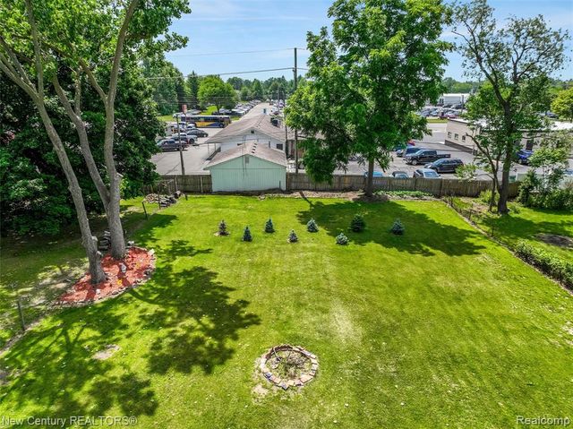 5763 Graves Street, Waterford, MI 48327