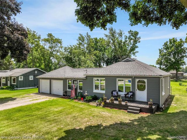 5763 Graves Street, Waterford, MI 48327