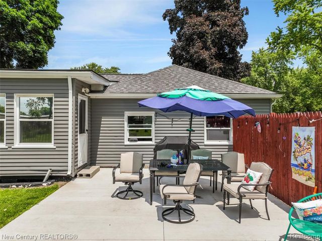 5763 Graves Street, Waterford, MI 48327
