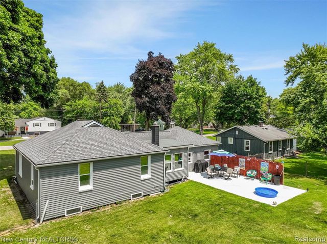 5763 Graves Street, Waterford, MI 48327