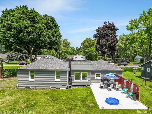 5763 Graves Street, Waterford, MI 48327