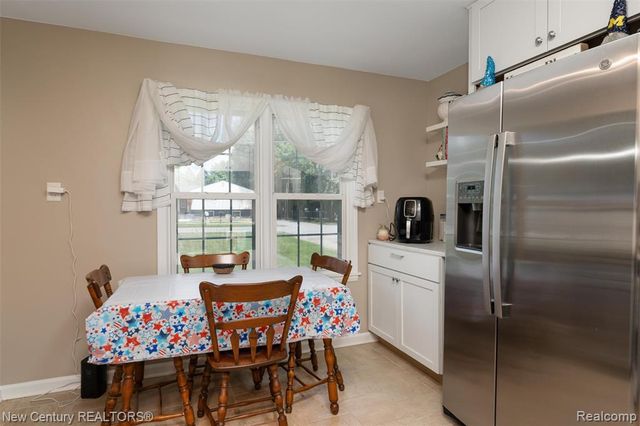 5763 Graves Street, Waterford, MI 48327