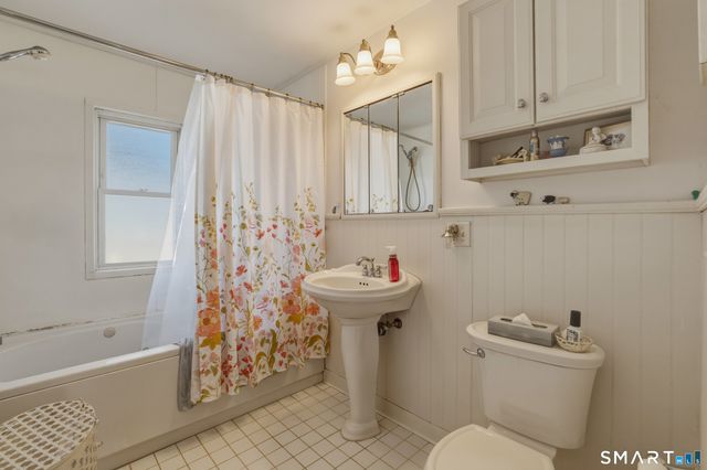 29 Wayland Avenue, Waterbury, CT 06708