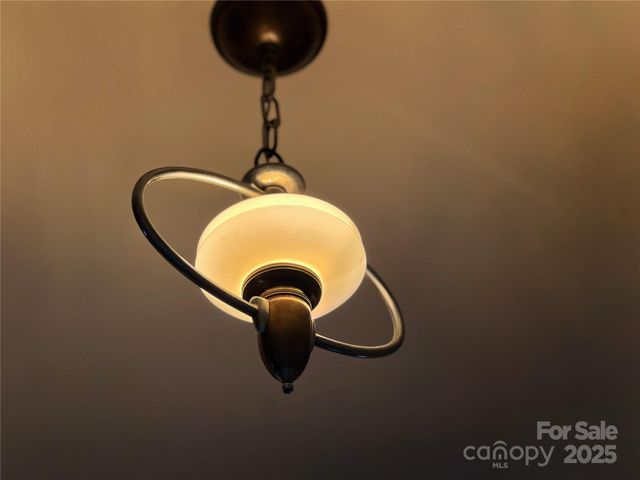 74 Linden Avenue, Asheville, NC 28801