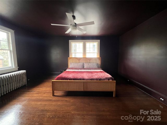 74 Linden Avenue, Asheville, NC 28801