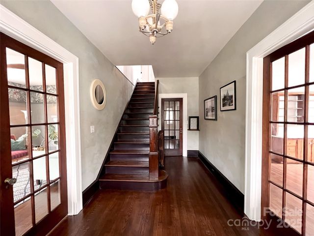 74 Linden Avenue, Asheville, NC 28801