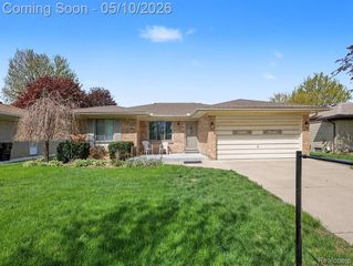 39629 Edgemont Drive, Sterling Heights, MI 48310