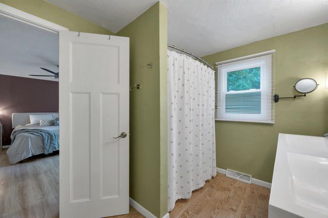 158 WINCHESTER WAY, Green Bay, WI 54302