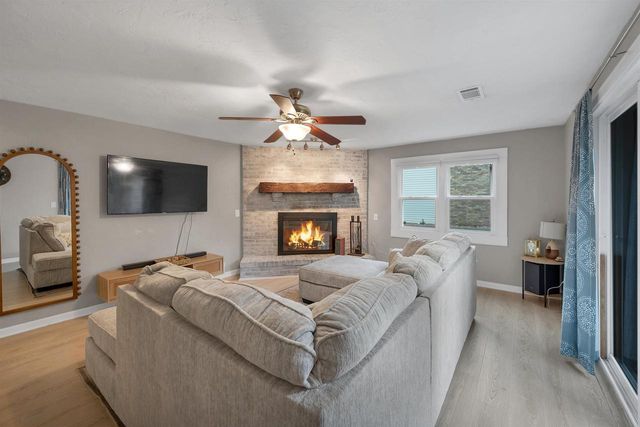 158 WINCHESTER WAY, Green Bay, WI 54302