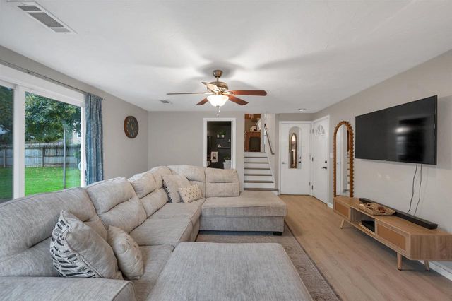 158 WINCHESTER WAY, Green Bay, WI 54302