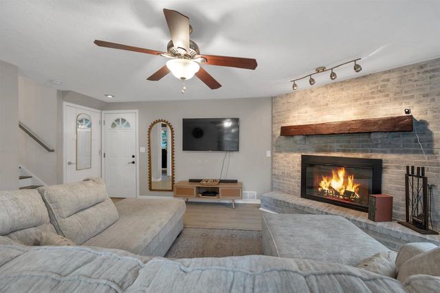 158 WINCHESTER WAY, Green Bay, WI 54302