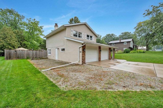 158 WINCHESTER WAY, Green Bay, WI 54302
