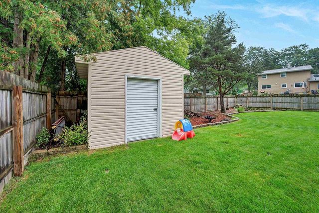 158 WINCHESTER WAY, Green Bay, WI 54302