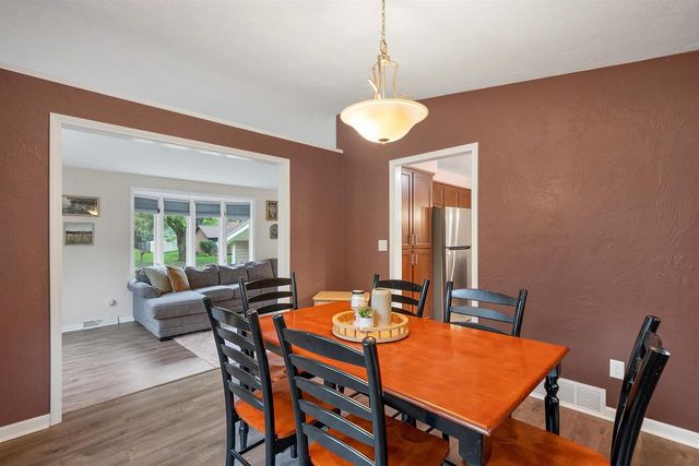 158 WINCHESTER WAY, Green Bay, WI 54302
