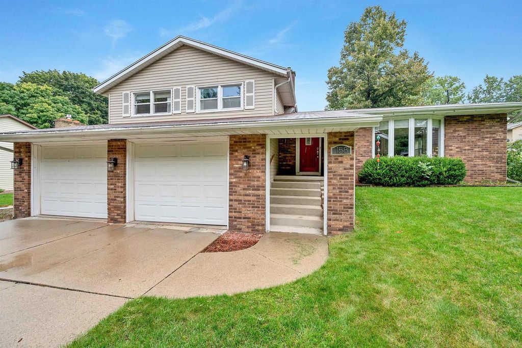 158 WINCHESTER WAY, Green Bay, WI 54302