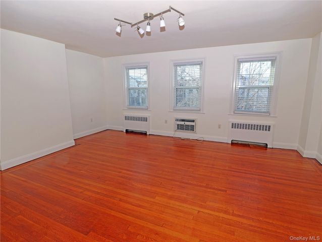 30-17 36th Street SFR, Astoria, NY 11103