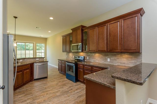 8403 Oak Knot Ct, Spring, TX 77389