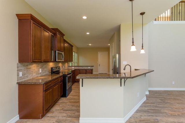 8403 Oak Knot Ct, Spring, TX 77389