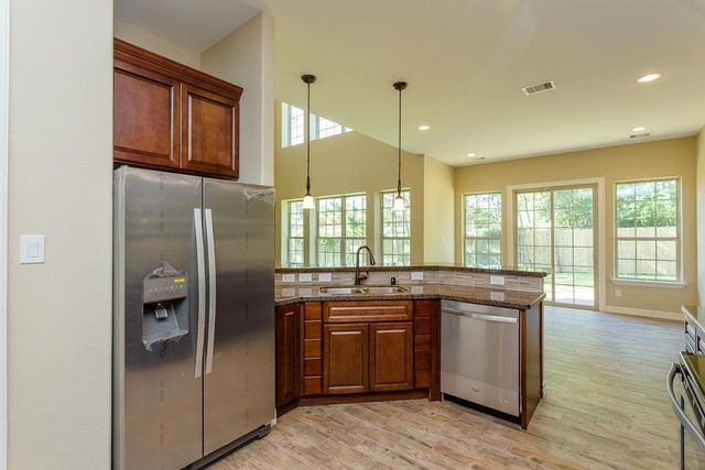 8403 Oak Knot Ct, Spring, TX 77389