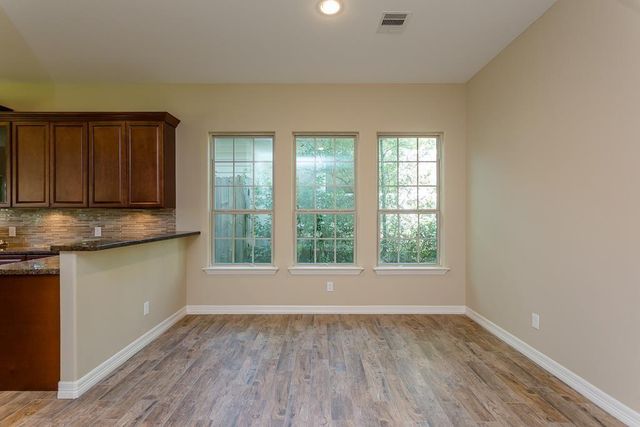 8403 Oak Knot Ct, Spring, TX 77389