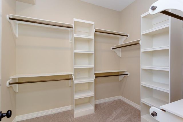 8403 Oak Knot Ct, Spring, TX 77389