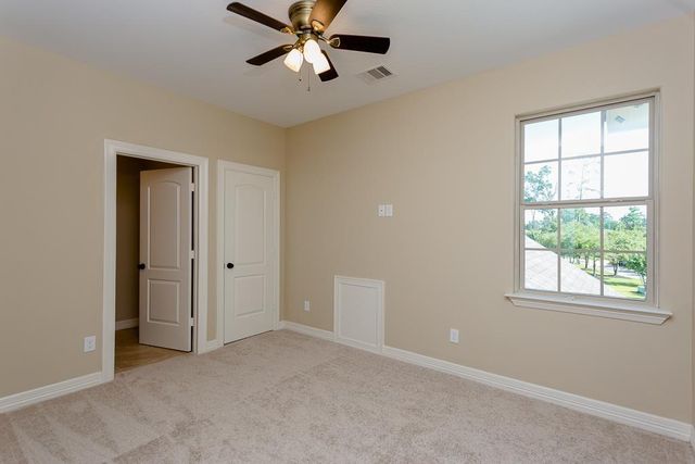 8403 Oak Knot Ct, Spring, TX 77389