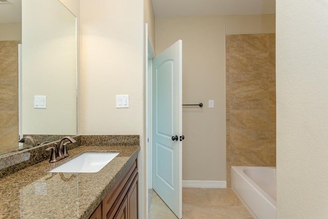 8403 Oak Knot Ct, Spring, TX 77389