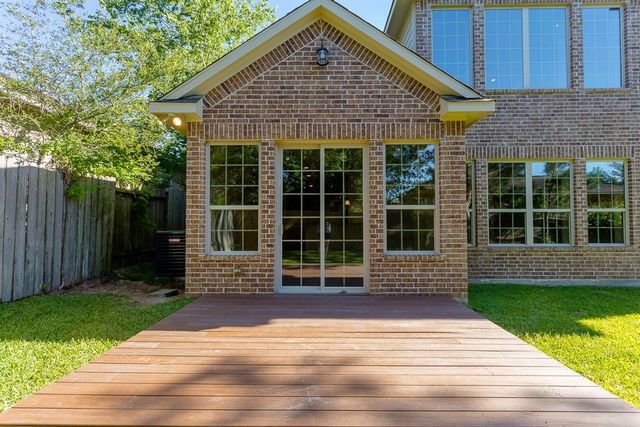 8403 Oak Knot Ct, Spring, TX 77389