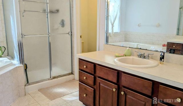 10 Okeson Street, Plainsboro, NJ 08536