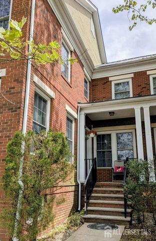 10 Okeson Street, Plainsboro, NJ 08536