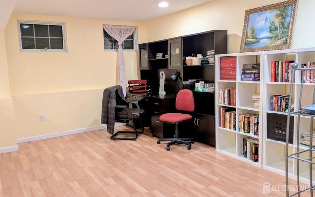 10 Okeson Street, Plainsboro, NJ 08536