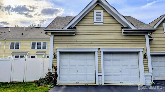 10 Okeson Street, Plainsboro, NJ 08536