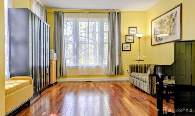 10 Okeson Street, Plainsboro, NJ 08536