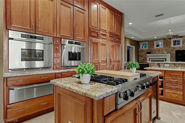 32 Via Siena Place, Henderson, NV 89011