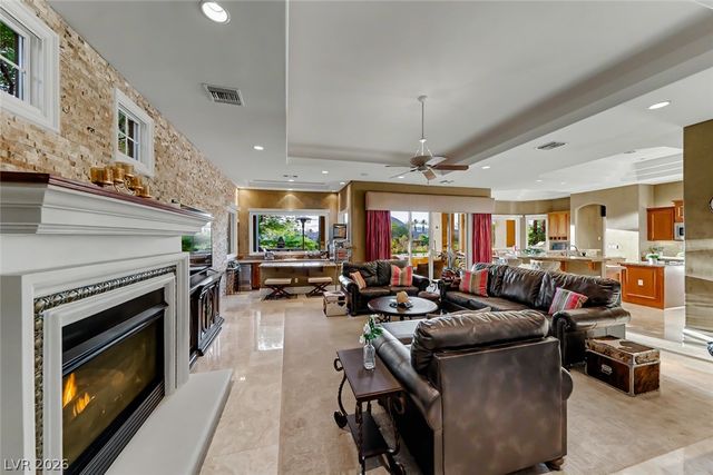 32 Via Siena Place, Henderson, NV 89011