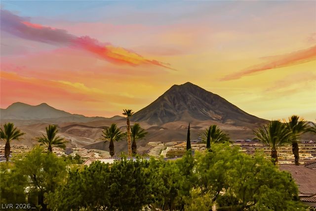 32 Via Siena Place, Henderson, NV 89011