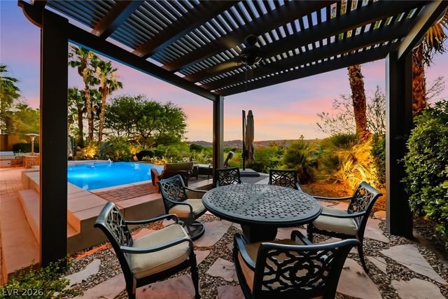 32 Via Siena Place, Henderson, NV 89011