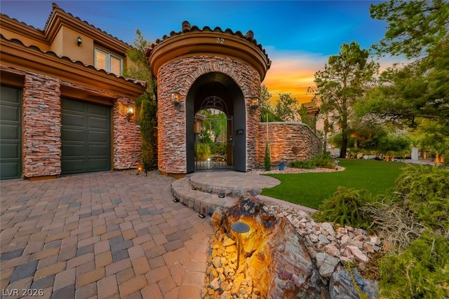 32 Via Siena Place, Henderson, NV 89011