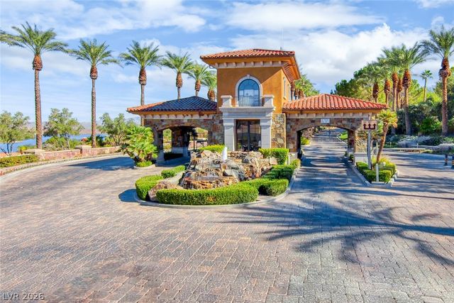 32 Via Siena Place, Henderson, NV 89011