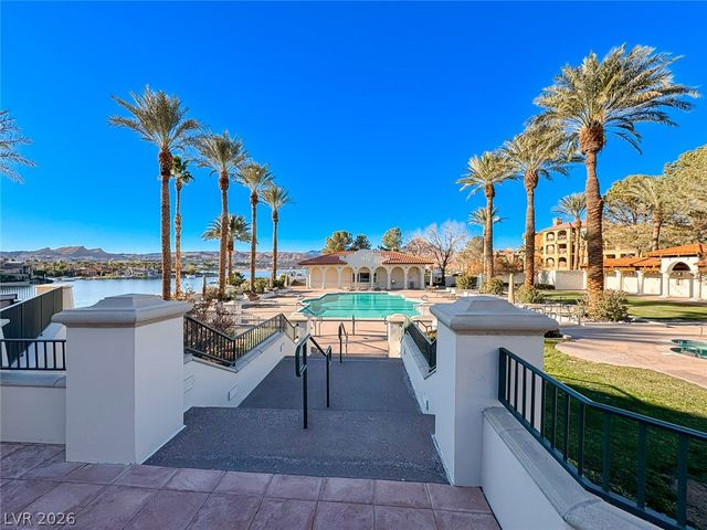 32 Via Siena Place, Henderson, NV 89011