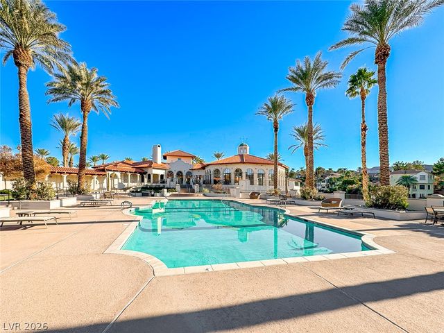 32 Via Siena Place, Henderson, NV 89011